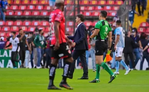 Hernán Cristante, instantes antes de la batalla campal (Imago 7)