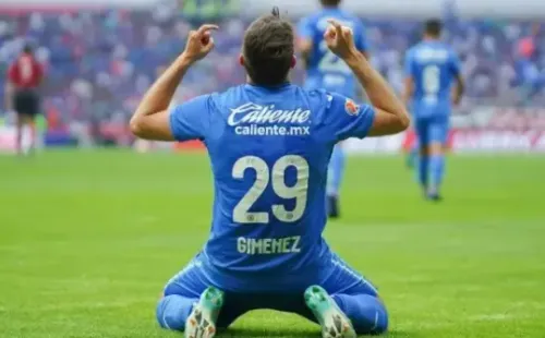 Santi Giménez quiere irse a Europa (Imago 7)