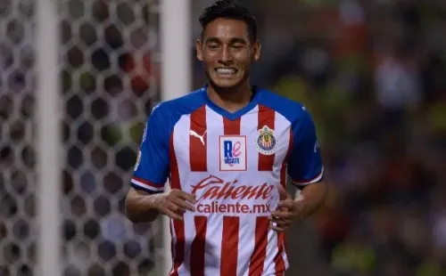 Gael Sandoval con la playera de Chivas en 2019 (Imago 7)