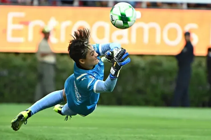 Blanca Félix penal atajado final Liga MX Femenil Chivas Pachuca