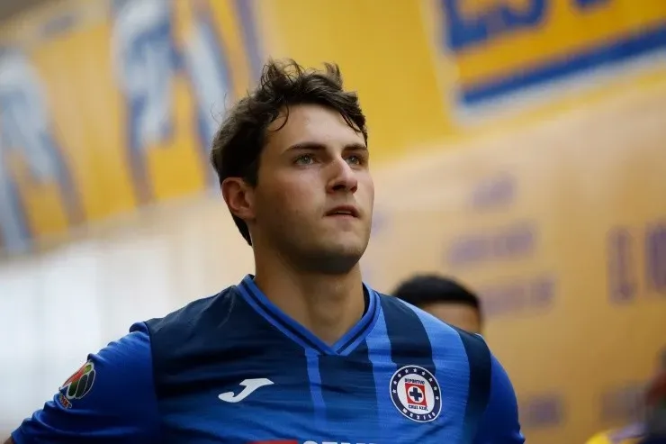 Santiago Gimenez viene de convertirle con México a Nigeria. Créditos: Imago7