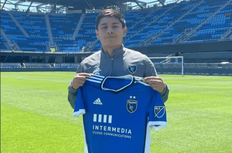 Chofis López en su llegada a San José Earthquakes