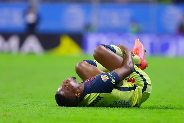 Todo indica que el colombiano ya no jugará en América. Créditos: Imago7