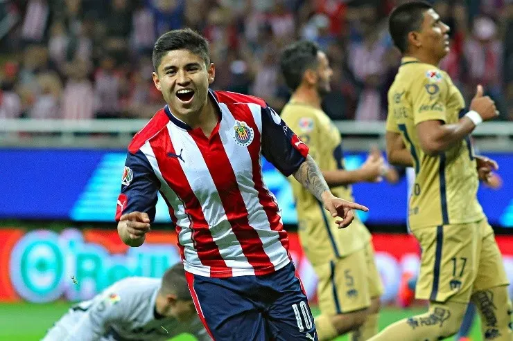 Chofis López tiene 24 goles y 12 asistencias en 191 partidos con Chivas. Créditos: Imago7