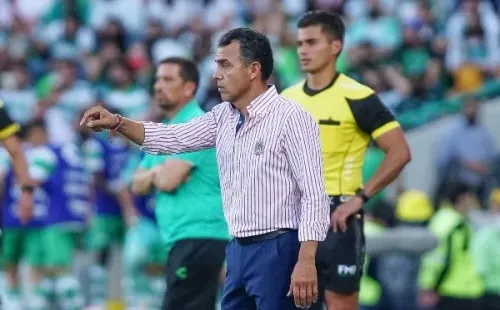 Ricardo Cadena, DT de Chivas (Imago 7)