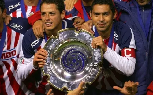Chicharito Hernández durante su etapa en Chivas (Foto: Getty Images)