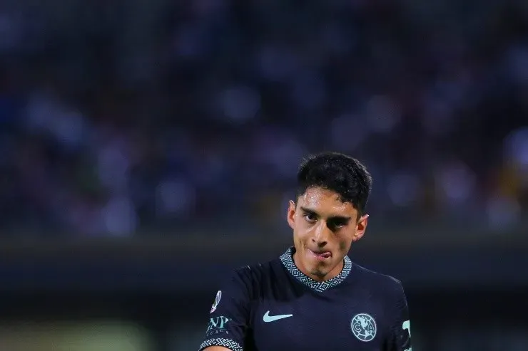 Ciudad de Mexico, 26 de febrero de 2022. Santiago Naveda , durante el partido de la jornada 7 del torneo Grita Mexico Clausura 2022 de la Liga BBVA MX, entre los Pumas de la UNAM y las Águilas del America, celebrado en el estadio Olímpico Universitario. Foto: Imago7/Alejandra Suárez