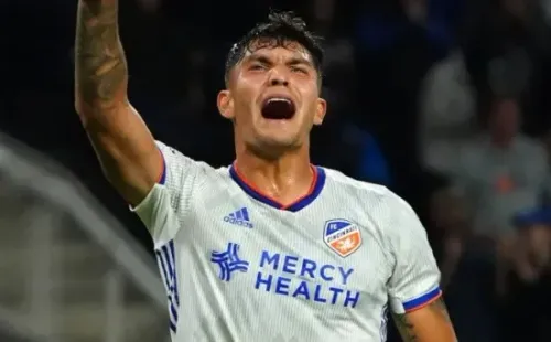 Brandon Vázquez, otro ¿error? de Chivas (Imago 7)