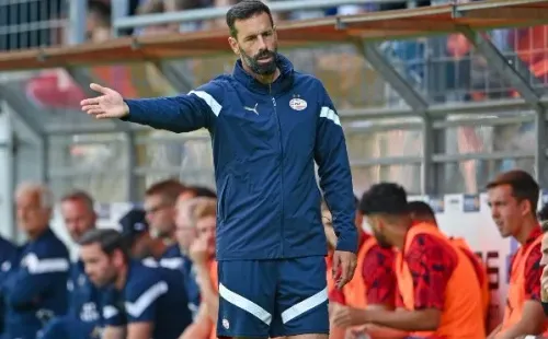 Ruud van Nistelrooy le salvó la carrera europea a Erick Gutiérrez (Getty Images)