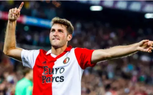 El primer gol de Santi Giménez en Europa