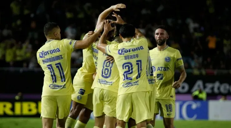 América festeja un nuevo triunfo. (Imago 7)