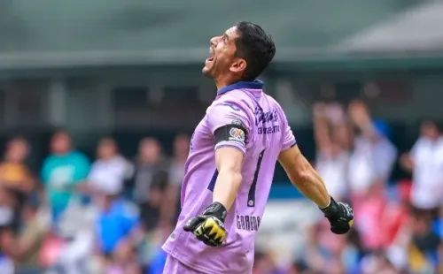 Chuy Corona no dudó en destrozar a Jaime Ordiales (Imago 7)