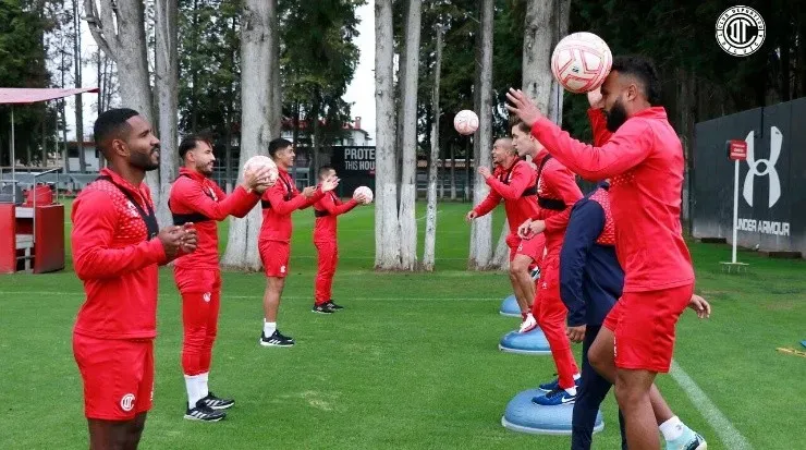 Los Diablos entrenan pensando en Tigres. (@TolucaFC)