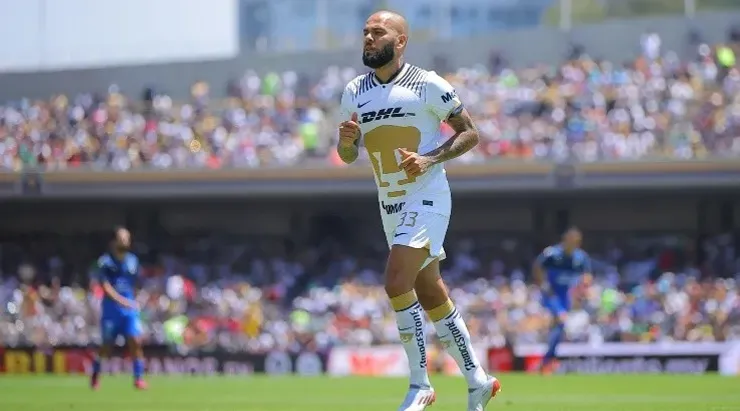 Ciudad de Mexico, 31 de julio de 2022. Dani Alves, durante el partido de la jornada 6 del torneo Apertura 2022 de la Liga BBVA MX, entre los Pumas de la UNAM y los Rayados de Monterrey, celebrado en el Estadio Olímpico Universitario. Foto: Imago7/ Eloisa Sánchez