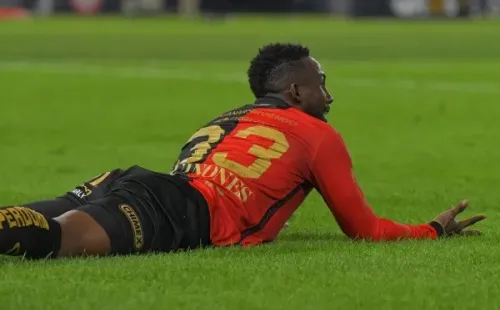 Julián Quiñones pasó por el quirófano (Imago 7)