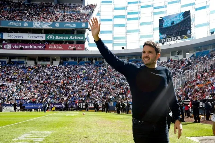 Larcamón ya se enfoca en el partido ante América. Créditos: Imago7