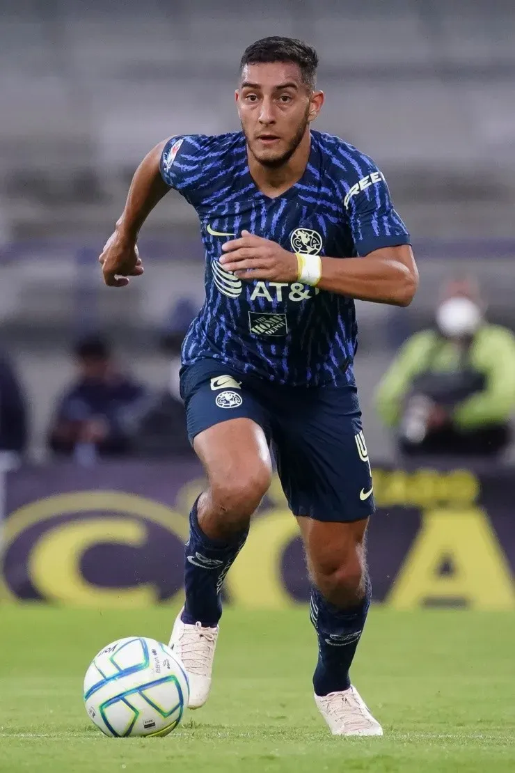 Cáceres se perfila para estar en Qatar 2022. Créditos: Imago7