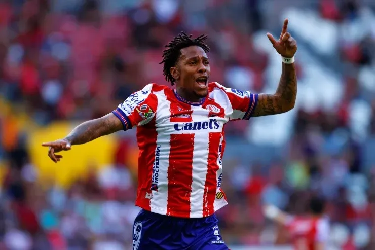 Hernández en festejo de gol con San Luis (Imago7)