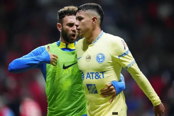 Ortiz quiere competencia para Layún y Lara (Imago7)