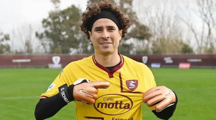 Ochoa, nuevo jugador de Salernitana. (@OfficialUSS1919)