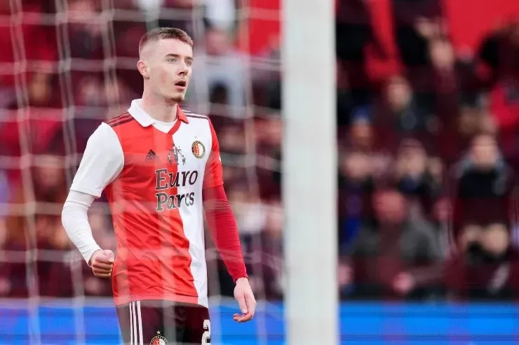 El gran nivel de Walemark pone en apuros a Santi Giménez y Danilo (IMAGO)