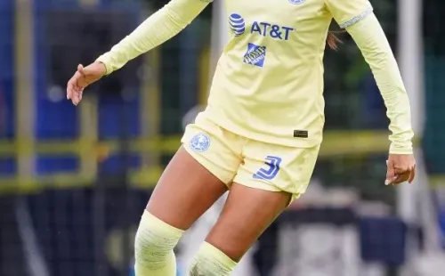 Selene Valera vistiendo los colores del América (Imago 7)