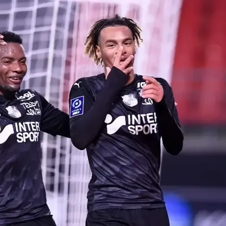 Otero se destaca en Sporting de Gijón (Imago)