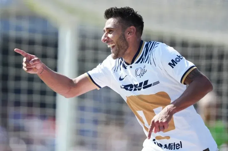 Eduardo Salvio comenzó este torneo con grandes actuaciones, pero las lesiones lo alejaron del campo (Imago 7)