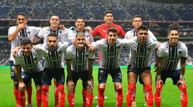 Así estaba la grada cuando posó Rayados. (Imago 7)