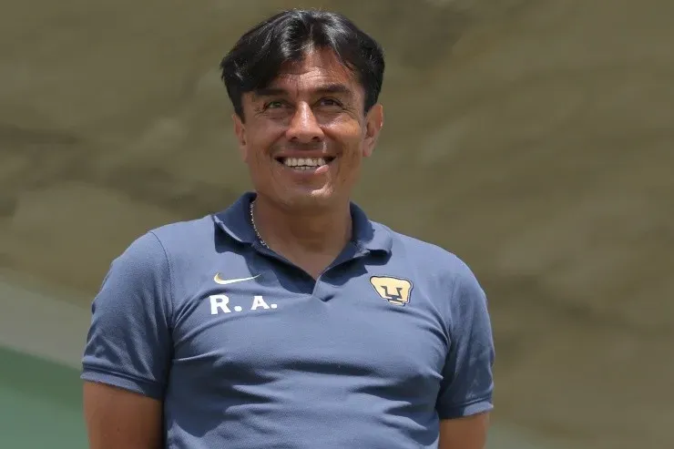 Raúl Alpízar, nuevo DT de Pumas UNAM