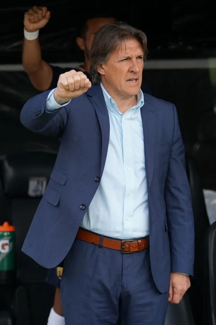 Egea se fue sin ganar en Pumas (Imago7)