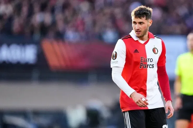 Santi Giménez brilla en Feyenoord. (Imago)