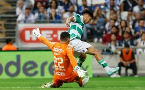 Luis Cárdenas sufrió una fractura en su nariz (Imago 7)