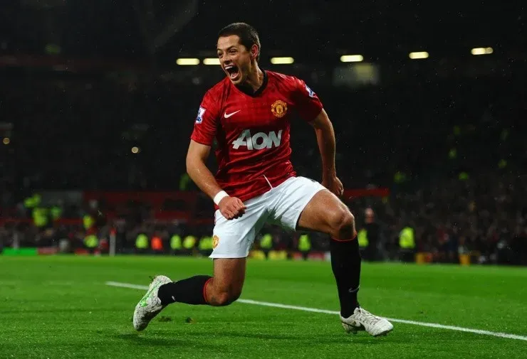 Chicharito, junto a Luis García, tenían el récord de goles marcados por un mexicano en el primer año europeo. (Getty Images)