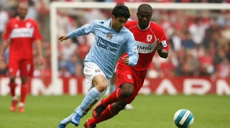 Nery Castillo con la playera del City.
