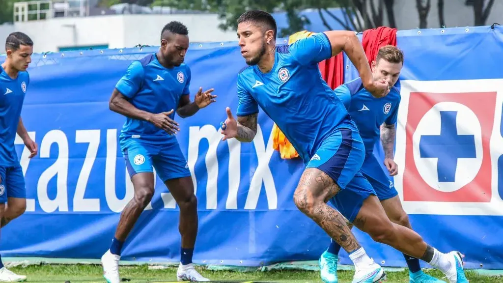 Se define el futuro de Salcedo (@CruzAzul).