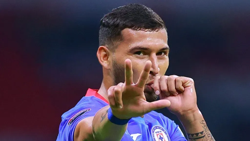 Juan Escobar dejó a Cruz Azul y ya fue presentado en Toluca