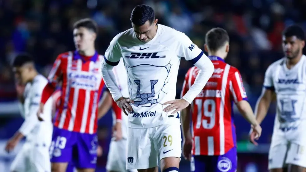 Rogelio Funes Mori sufrió la fractura de dos costillas ¿cuándo estará de regreso en Pumas?