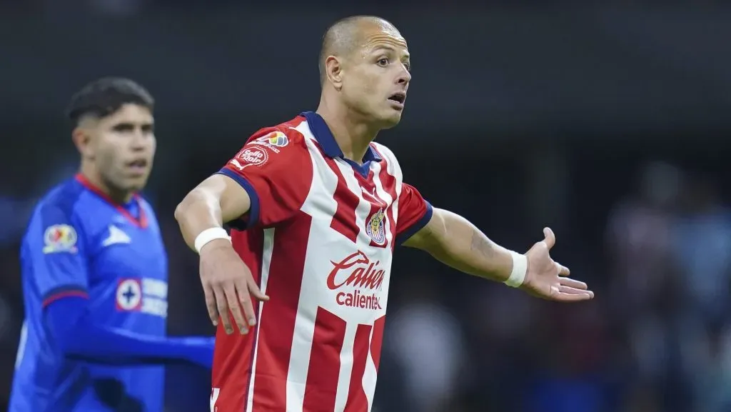 Chicharito sumó importantes minutos contra Cruz Azul