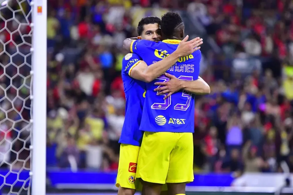 Julián Quiñones y Henry Martín juntos son letal para el América