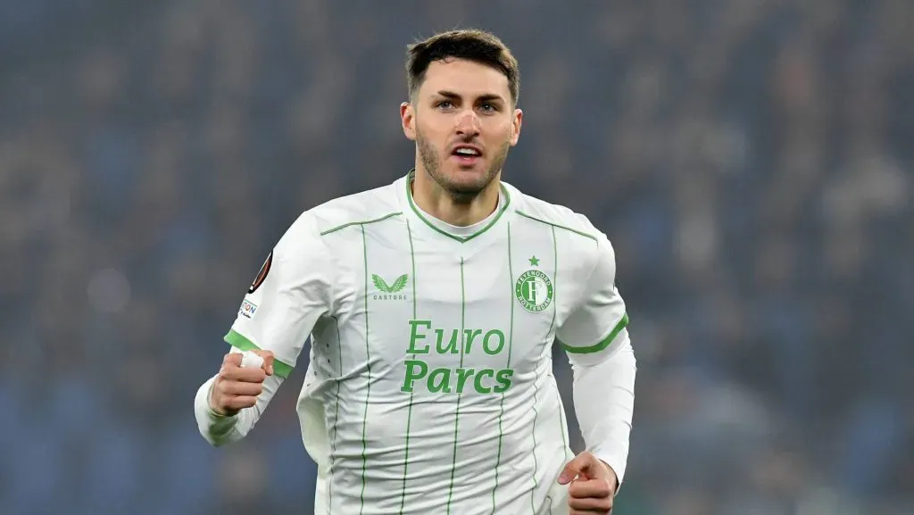 Santi Giménez se reecontró con el gol en Feyenoord (IMAGO)