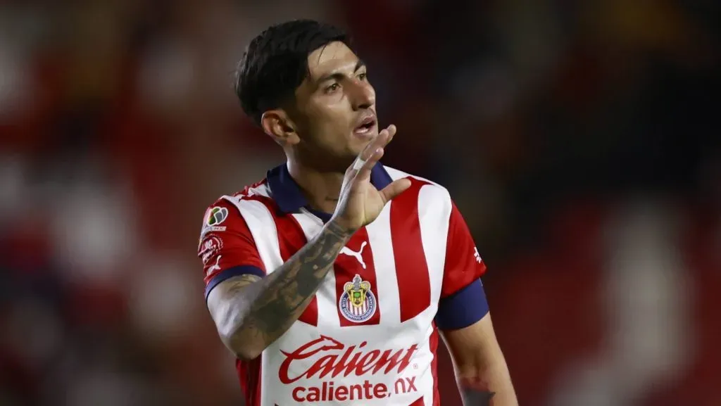 Pocho Guzmán alcanzó el límite de cartulinas amarillas (IMAGO)