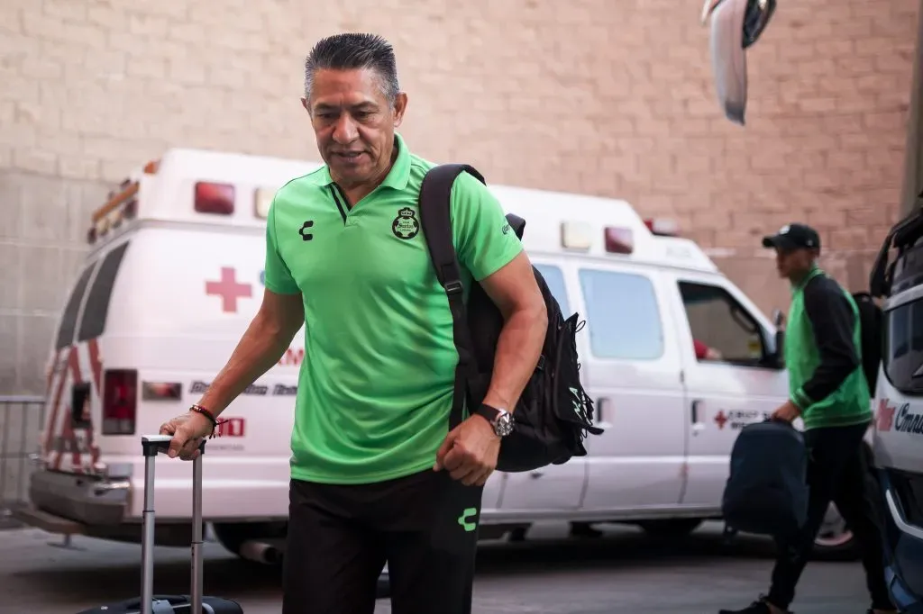 Javier Aguirre propone a Nacho Ambriz como sucesor de Jaime Lozano