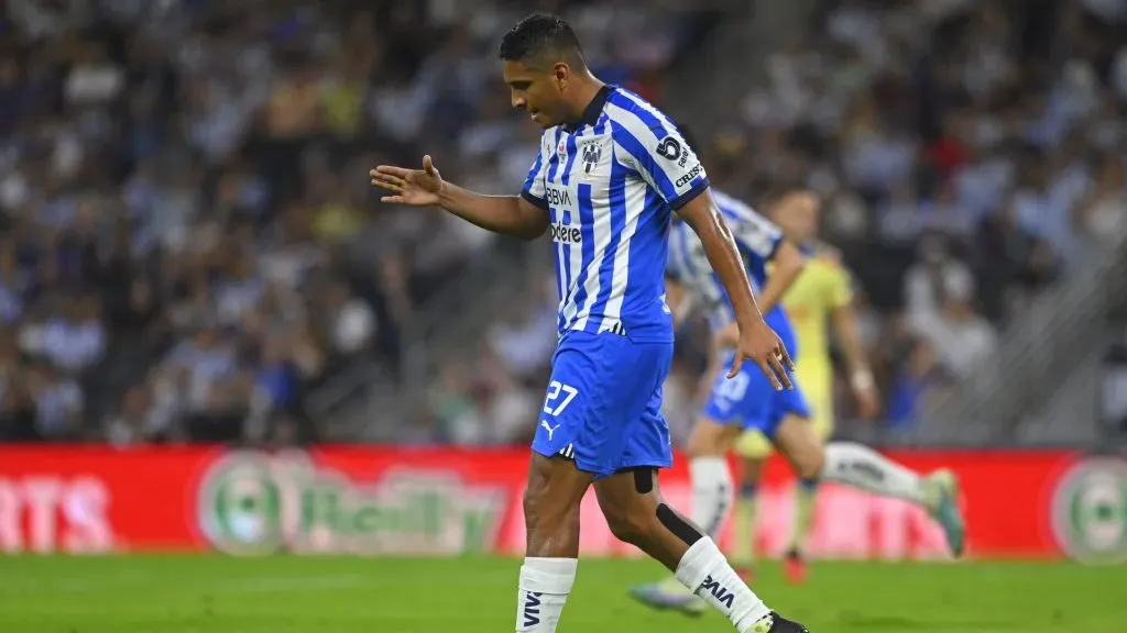Luis Romo pidió salir de Rayados y Pumas iría por su fichaje