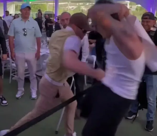 Canelo Álvarez recibió un insólito pedido.