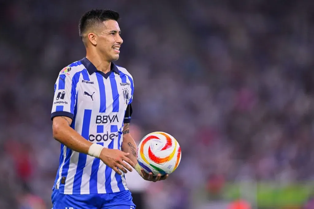 Maxi Meza podría abandonar Rayados (Imago)