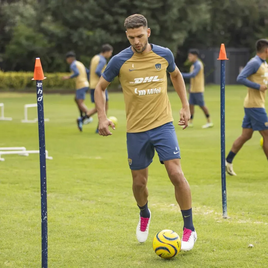 El defensa argentino disputará su segunda temporada en Pumas UNAM. (Pumas UNAM oficial)
