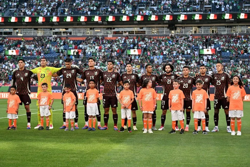 Para la IA, México superaría la fase de grupos de la Eurocopa pero caería en octavos de final. (Imago)