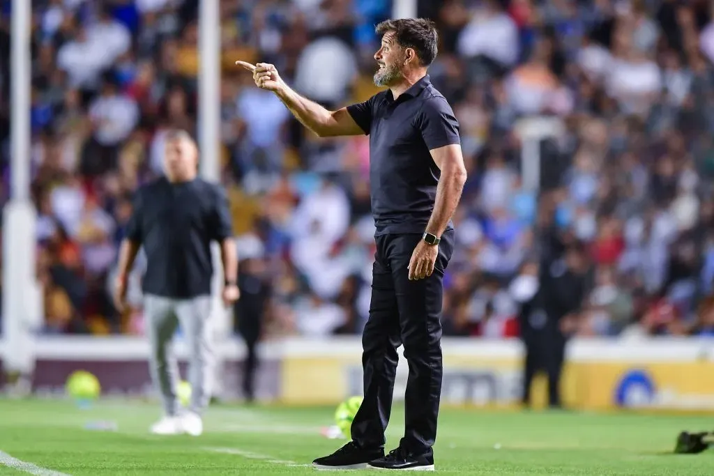 Gustavo Lema le agradeció a la afición, a los jugadores y a la directiva de Pumas. (Imago)