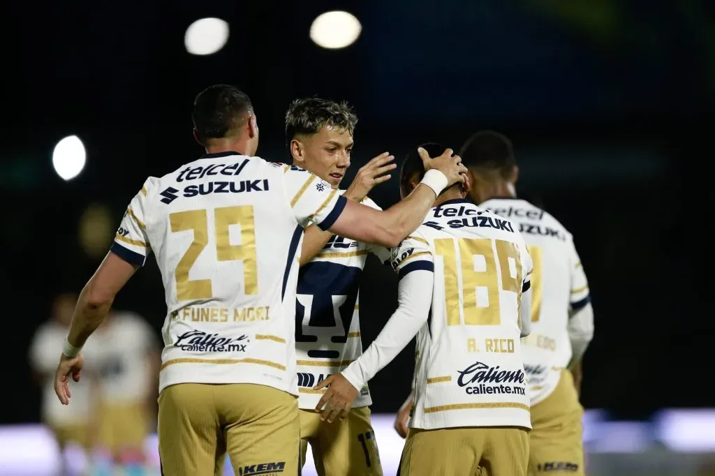 Pumas UNAM iría a la carga por un armador en caso de que el Chino Huerta sea transferido. (Imago)